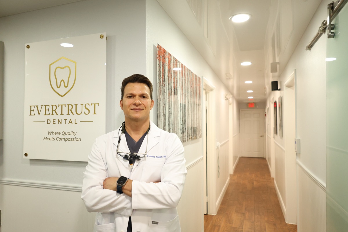 Dr. Antonio Almaguer